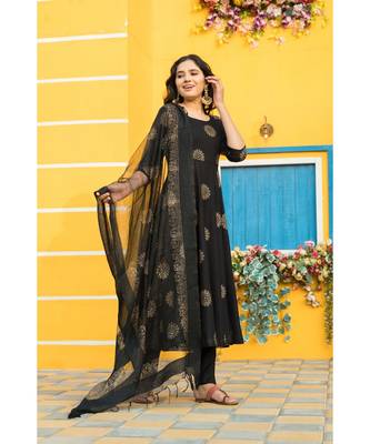 Pheeta Black Gold Hand Block Print Gota Set with Dupatta 4