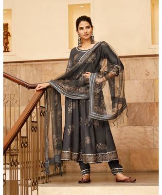 Pheeta Grey Gold Hand Block Print with Gold Printed Dupatta 4