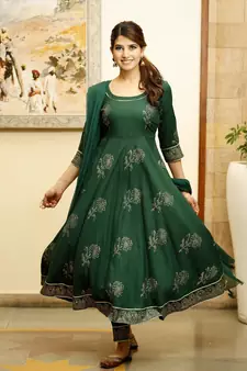 Pheeta Olive Green Block Print with Dotted Dupatta