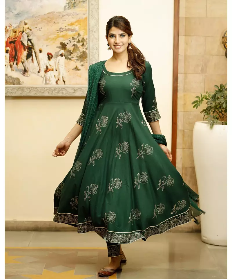 Pheeta Olive Green Block Print with Dotted Dupatta