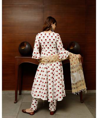 Pheeta White Booti Floral Suit Set 3