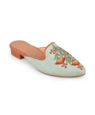 Garden Mules 1