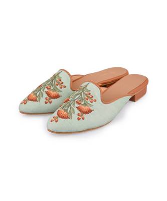 Garden Mules 4