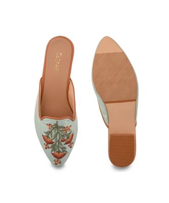 Garden Mules 5