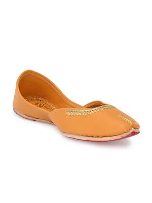 Sringam Women Mustard Handcrafted Mojaris 1