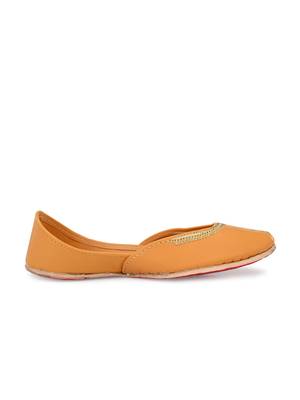 Sringam Women Mustard Handcrafted Mojaris 3