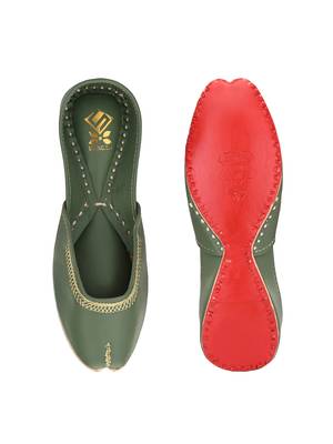 Sringam Women Green Handcrafted Mojaris 4