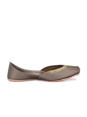 Sringam Women Grey Handcrafted Mojaris 3