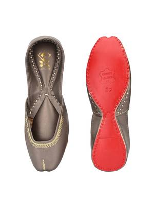 Sringam Women Grey Handcrafted Mojaris 4