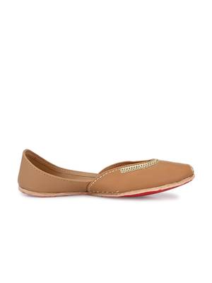 Sringam Women Brown Handcrafted Mojaris 3