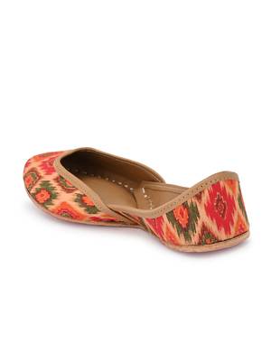 Sringam Women Multi Printed Handcrafted Mojaris 2