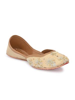 Sringam Women Beige Embroidered Handcrafted Mojaris 1