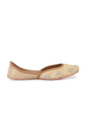 Sringam Women Beige Embroidered Handcrafted Mojaris 3