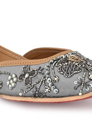 Sringam Women Grey Embroidered Handcrafted Mojaris 5