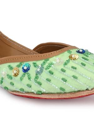 Sringam Women Green Embroidered Handcrafted Mojaris 5