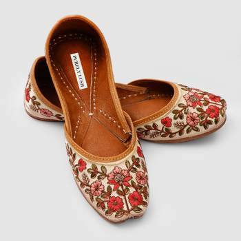 Embroidered Floral Jaipuri Jutti 5