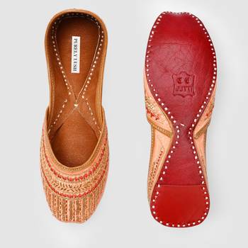 Peach Embroidered Jaipuri Mojari 2