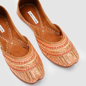 Peach Embroidered Jaipuri Mojari 3