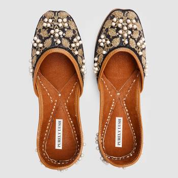 Black Pearl Embroidered Jutti 1