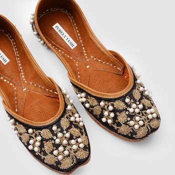 Black Pearl Embroidered Jutti 3