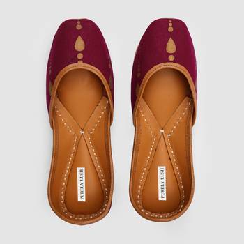 Deep Wine Gold Printed Jutti 1
