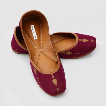 Deep Wine Gold Printed Jutti 4