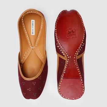 Rajasthani Maroon Printed Jutti 2