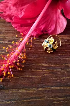 Sizzling gold meenakari cubic zirconia nose-ring or nosepin