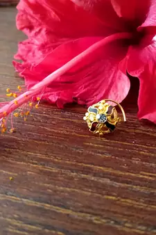 Sizzling gold meenakari cubic zirconia nose-ring or nosepin