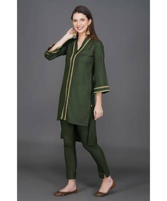 Winter festive dark green high low v neck kurta with gota embellishments 3