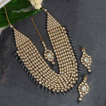 Grey necklace-sets 1