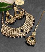 Black necklace-sets