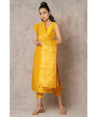 yellow cotton Kapasi kurta & pant with dupatta 4