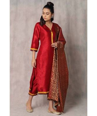 red cotton Surkh kurta & pant with dupatta 1
