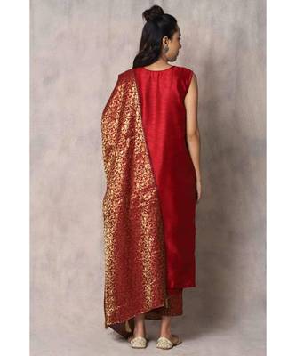red cotton Surkh kurta & pant with dupatta 3