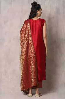 red cotton Surkh kurta & pant with dupatta