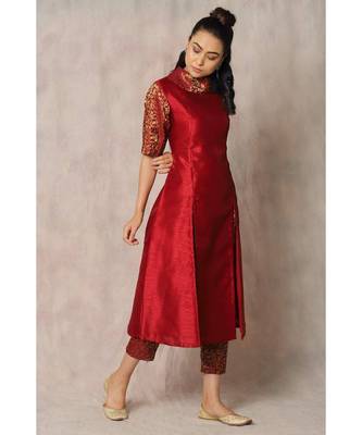 red cotton kurti pant set with rose panel print 1