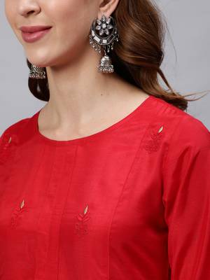 Red embroidered silk salwar 4