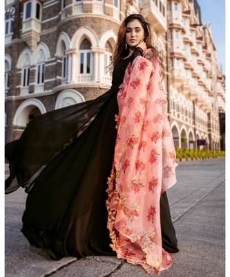 Black  Kurti Style  Lehenga Organza  Floral Dupatta 6