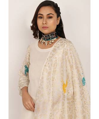 white silk Fakhta set 5