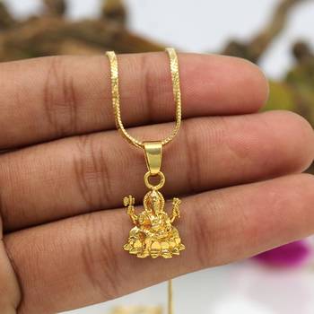 Gold necklaces 1