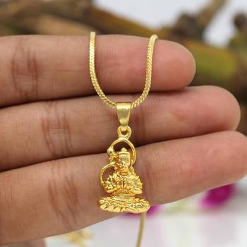 Gold necklaces 1