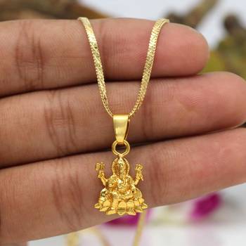 Gold necklaces 1