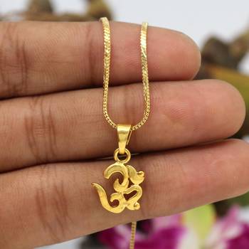 Gold necklaces 1