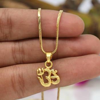 Gold necklaces 1