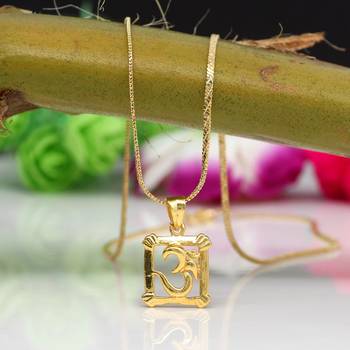 Gold necklaces 2