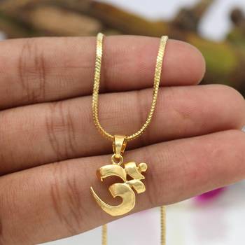 Gold necklaces 1