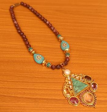 Multicolor necklaces 1