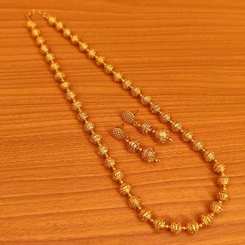 Gold necklace-sets 1
