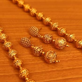 Gold necklace-sets 2